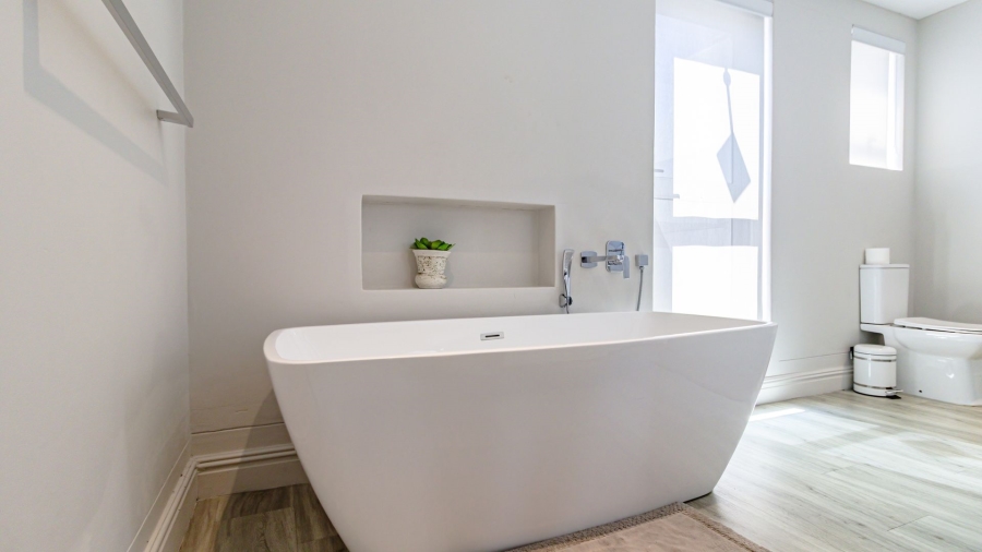 6 Bedroom Property for Sale in Myburgh Park Western Cape